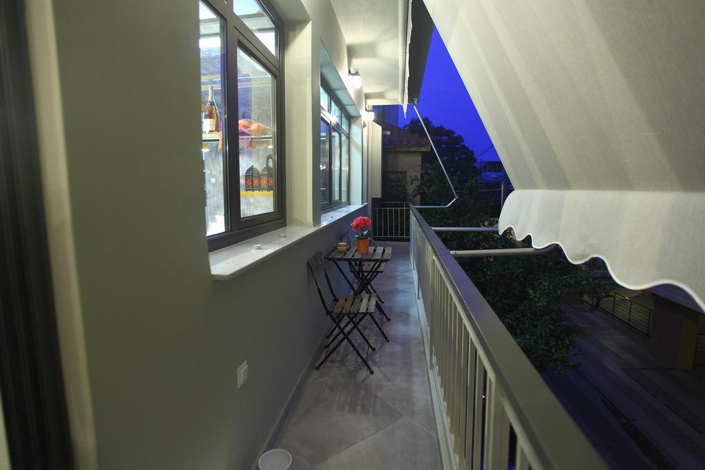 82 M2 Loft Urban Apartment Gazi - Votanikos Atenas Exterior foto